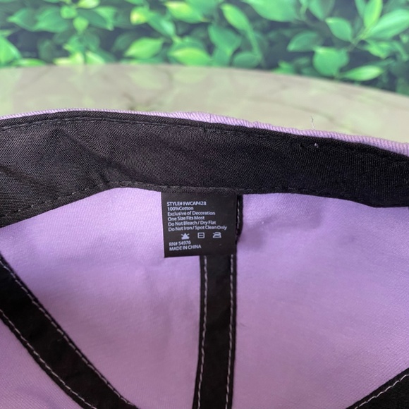 Lavender MAMA hat SO CUTE! - Picture 7 of 7